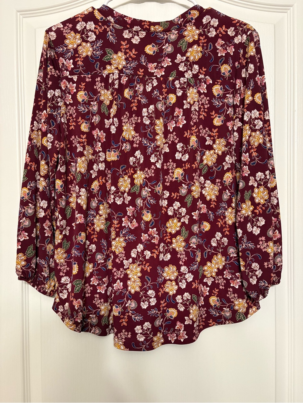 Vince Camuto Burgundy Floral V-Neck Blouse - Picture 5 of 8